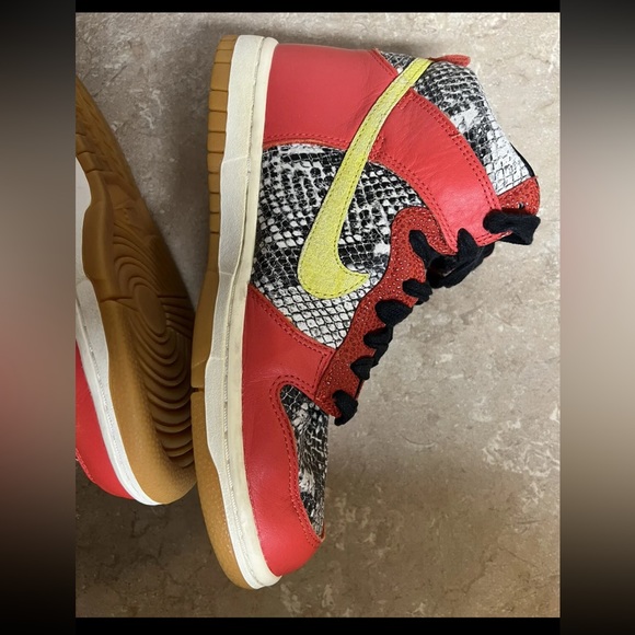 Nike Women’s Dunk High LX Python Sneaker - Picture 7 of 12